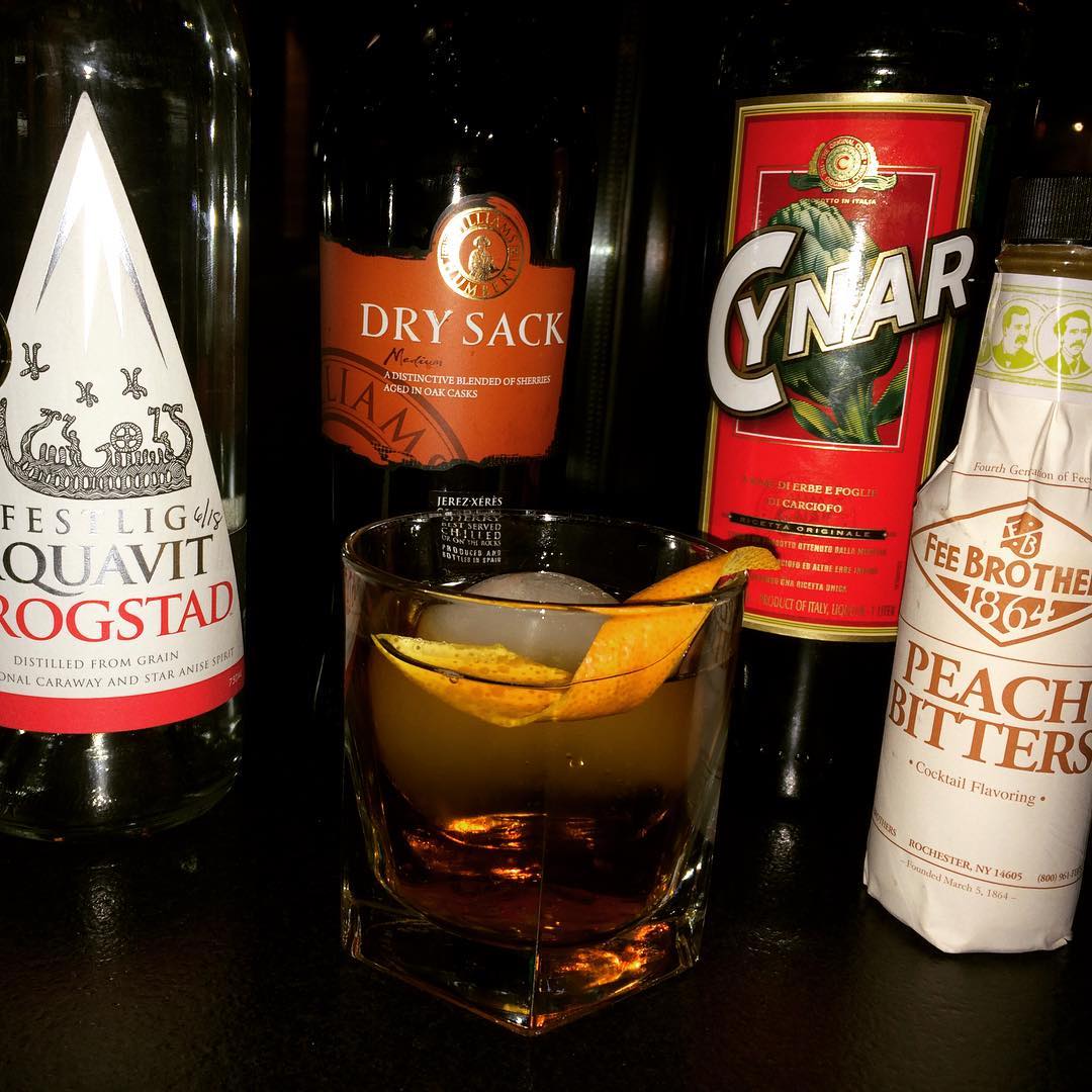 #cocktailoftheweek #localwhiskeybar #roberthess #sherrycocktails #aquavit #cynar #feebrothers #tridentcocktail